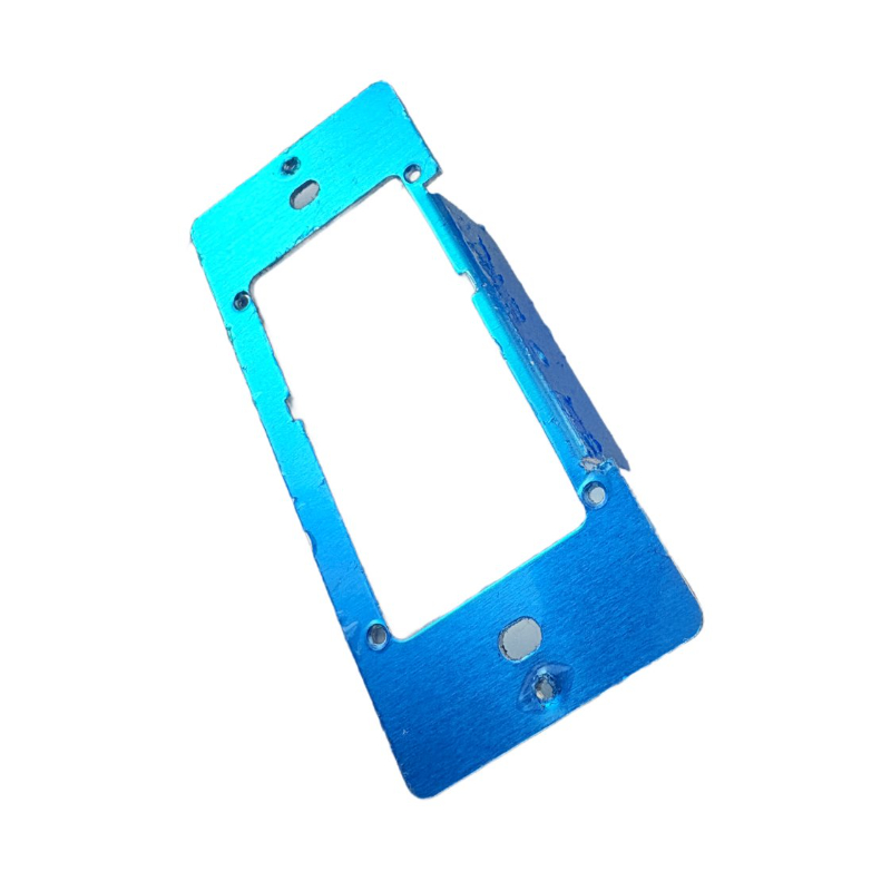 Soporte metálico para dispositivos electrónicos